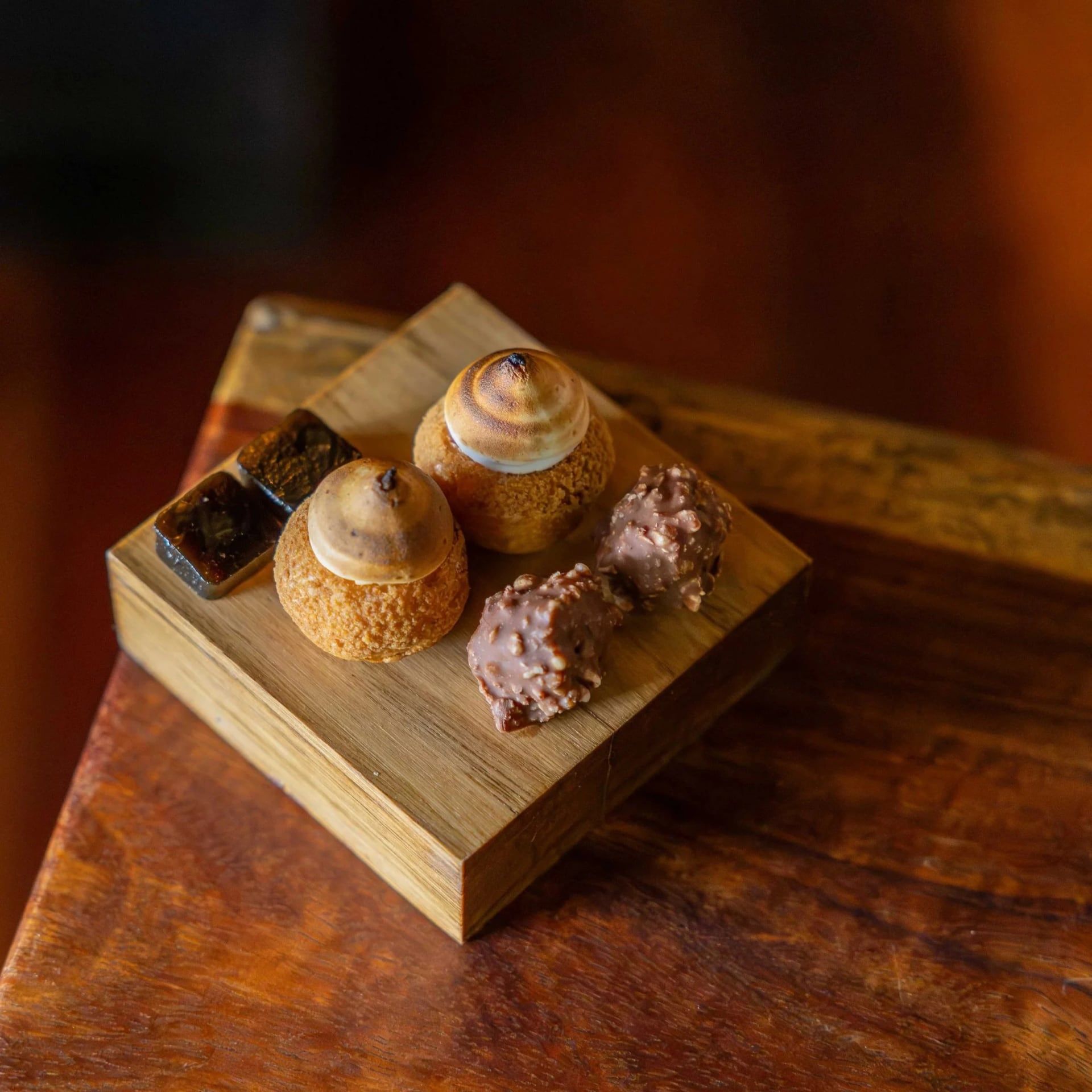 Opening snacks served on timber blocks